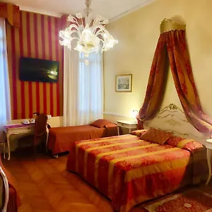 ** Hotel Mezzo Pozzo Italie
